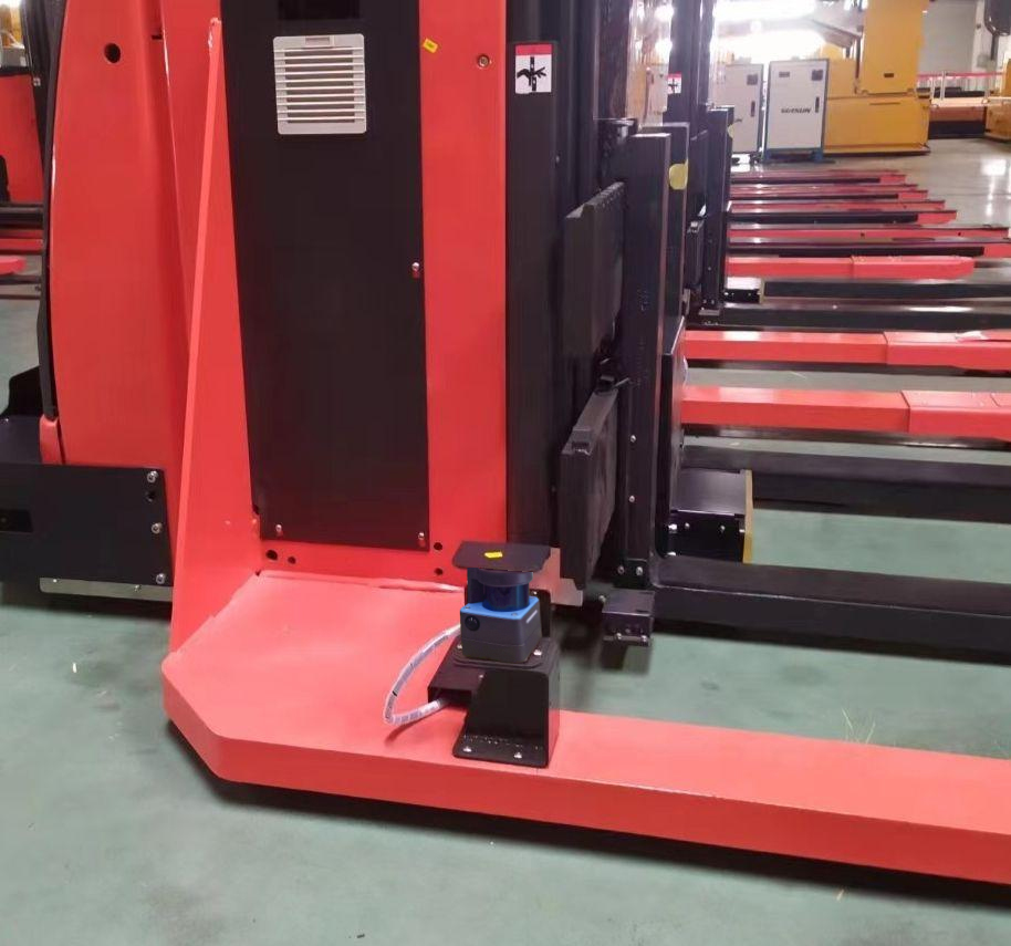 Forklift forks to avoid obstacles